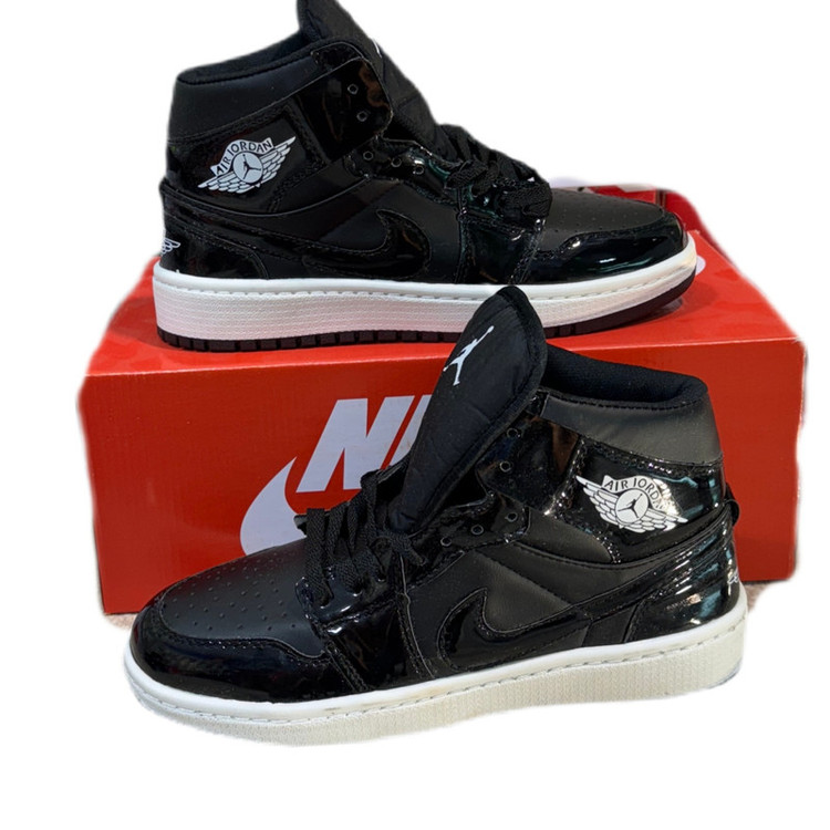 کفش پیاده روی مدل Air Jordan 1 Denim