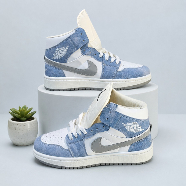 کفش پیاده روی مدل Air Jordan 1 Denim
