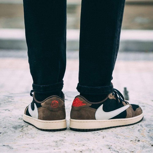 کفش مخصوص دویدن مردانه مدل 1low travis scott