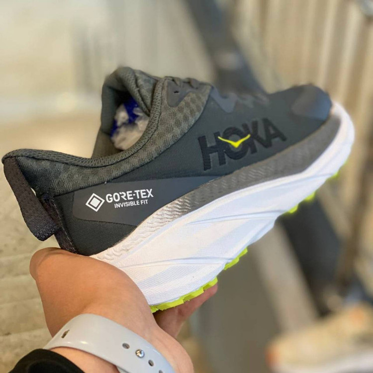 کفش پیاده روی هوکا مدل CHALLENGER ATR 7