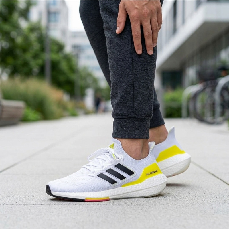 کفش رانینگ آدیداس مدل Ultraboost998