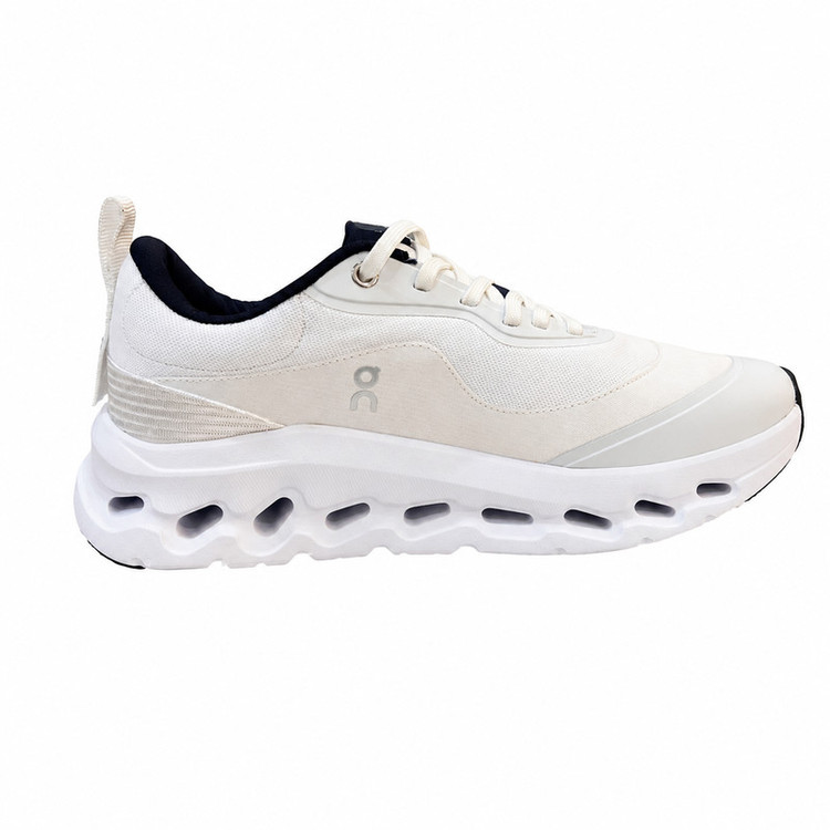 کفش رانینگ زنانه روویکس مدل ON CloudRunner 2