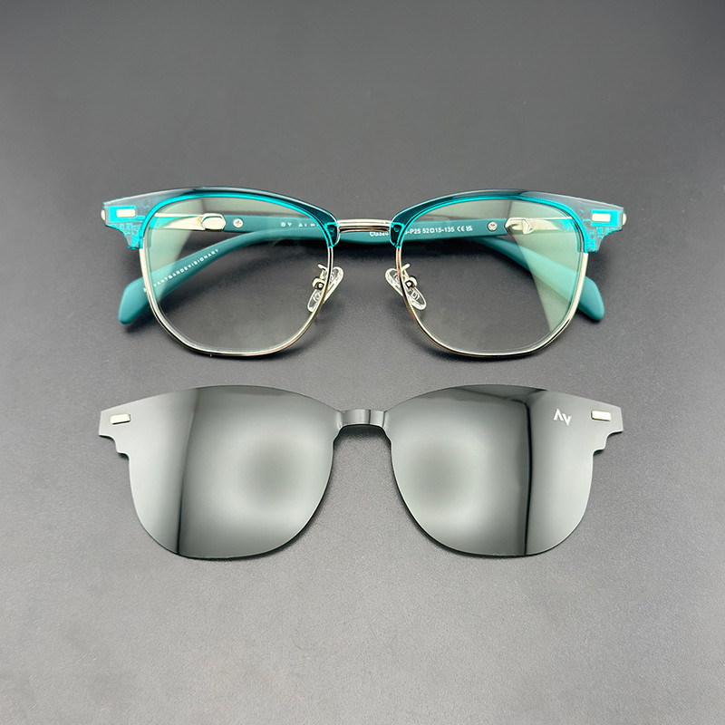 فریم عینک طبی آلبرت وگ مدل CG3202C658-P25 Polarized Double Switch