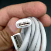 شارژر دیواری مدل MDY-10-EF/18W به همراه کابل تبدیل USB-C