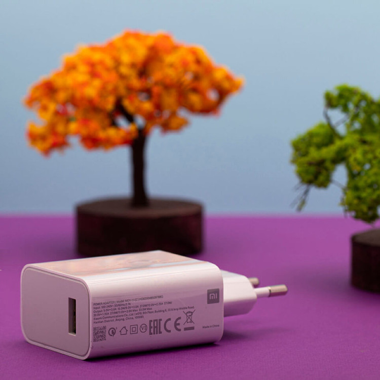 شارژر دیواری کد 33 به همراه کابل تبدیل USB-C