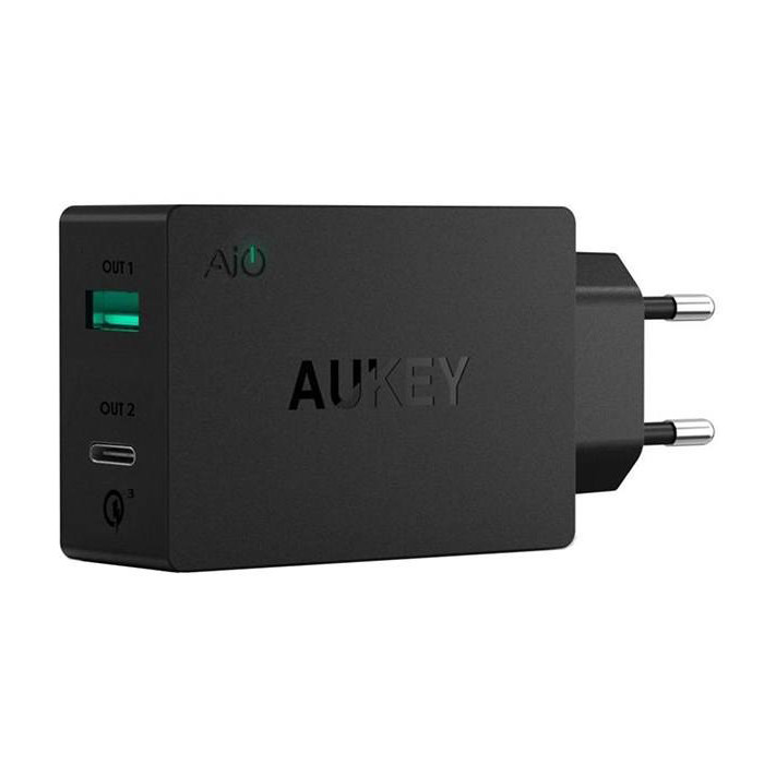 شارژر دیواری آکی مدل PA-Y2 به همراه کابل USB-C