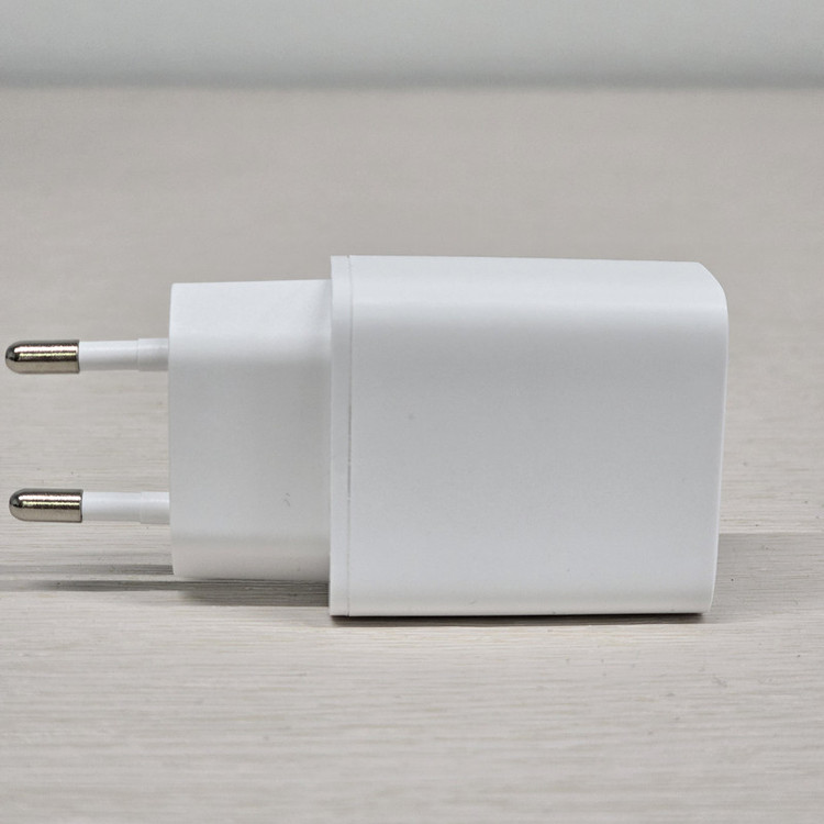 شارژر دیواری 30 وات فیلیپس مدل DLP5312 به همراه کابل تبدیل USB-C