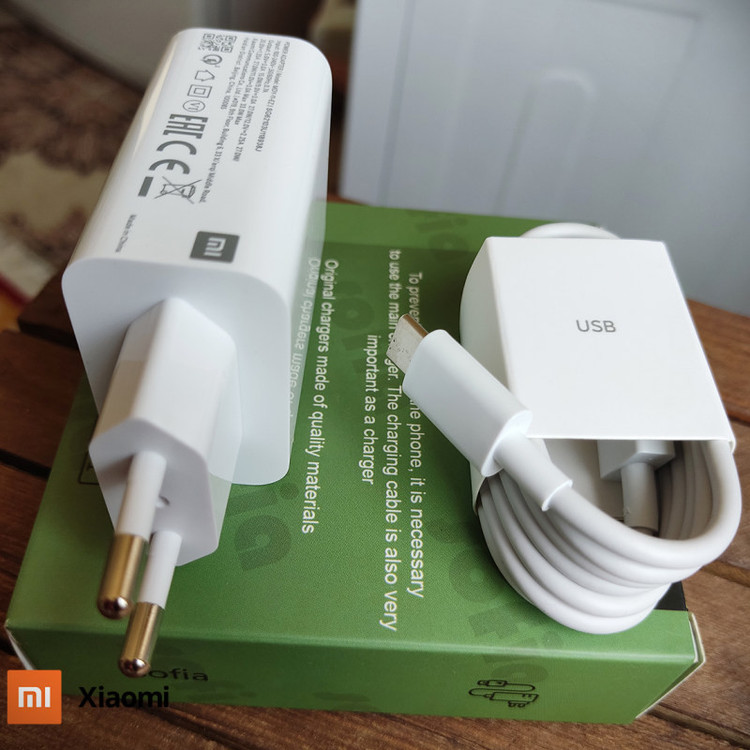 شارژر دیواری شیائومی مدل Poco M4 به همراه تبدیل USB-C
