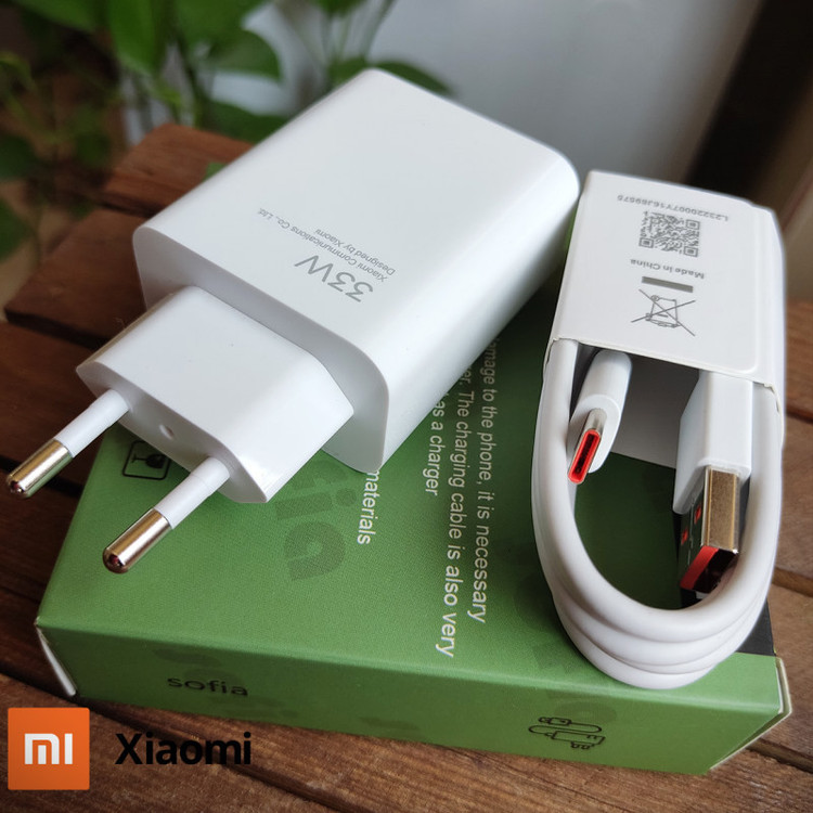 شارژر دیواری شیائومی مدل Poco M4 به همراه تبدیل USB-C