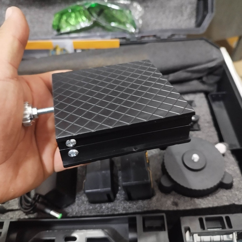 تراز لیزری مدل 4 بعدی نور سبز کد DW360-4D-1.20
