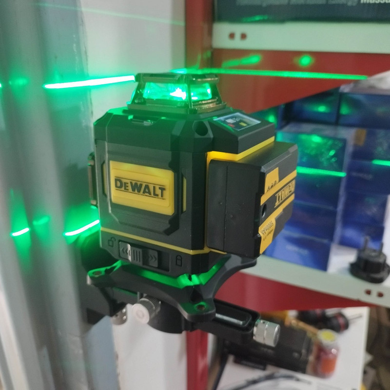 تراز لیزری مدل 4 بعدی نور سبز کد DW360-4D-1.20