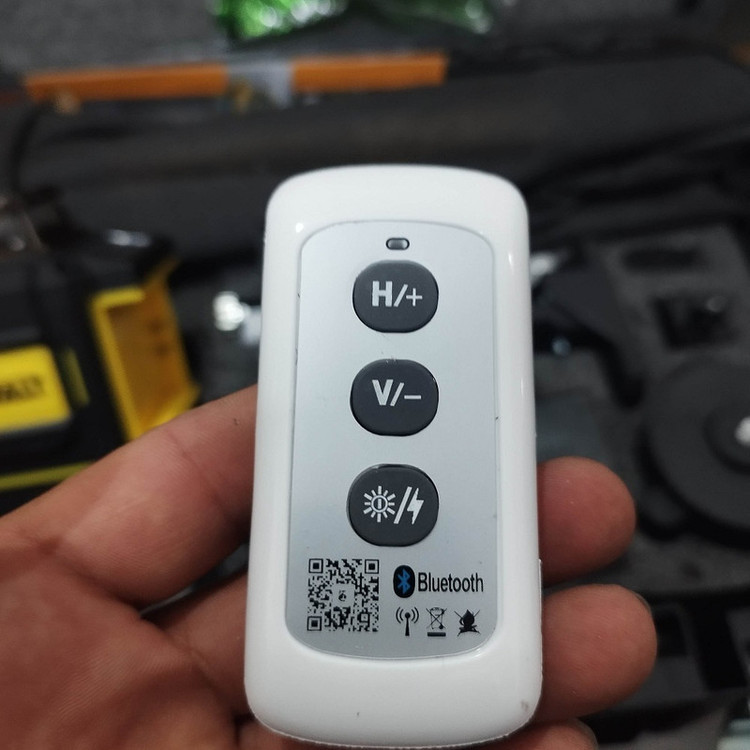 تراز لیزری مدل 4 بعدی نور سبز کد DW360-4D-1.20