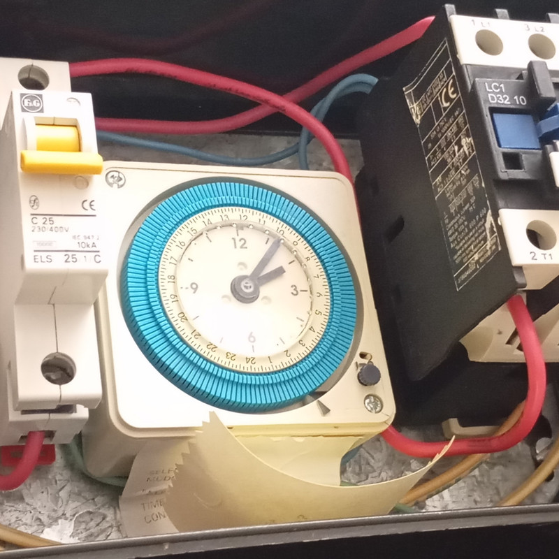 جعبه تایمر برق اتوماتیک مدل صنعتی SN-220V32A