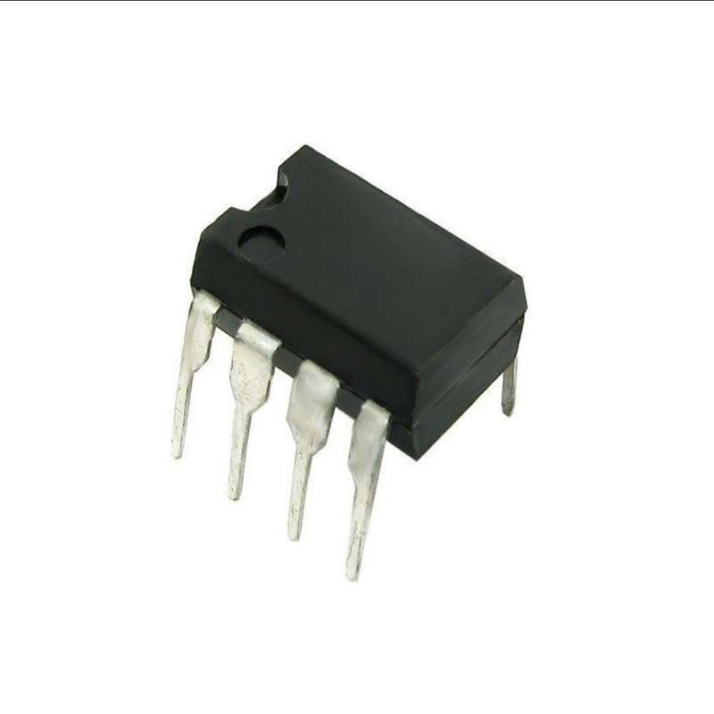 آی سی 8 پایه DIP مدل SG1825